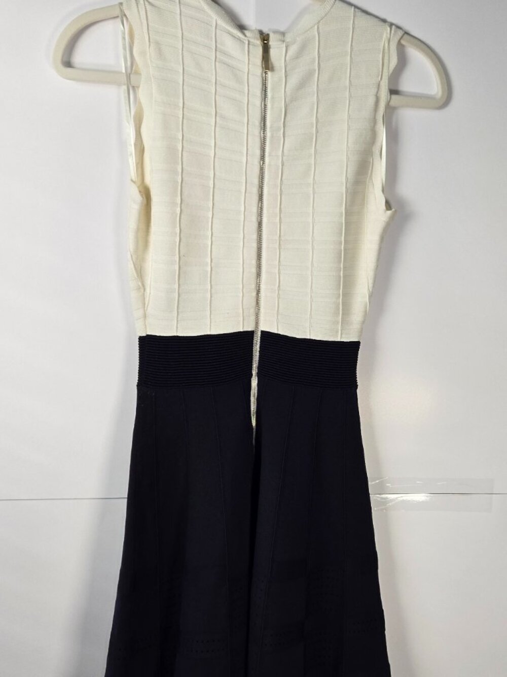 Ted Baker Polina Contrast Scalloped Knit Fit in Flare Dress Navy & Cream Size 0 - Picture 2 of 9
